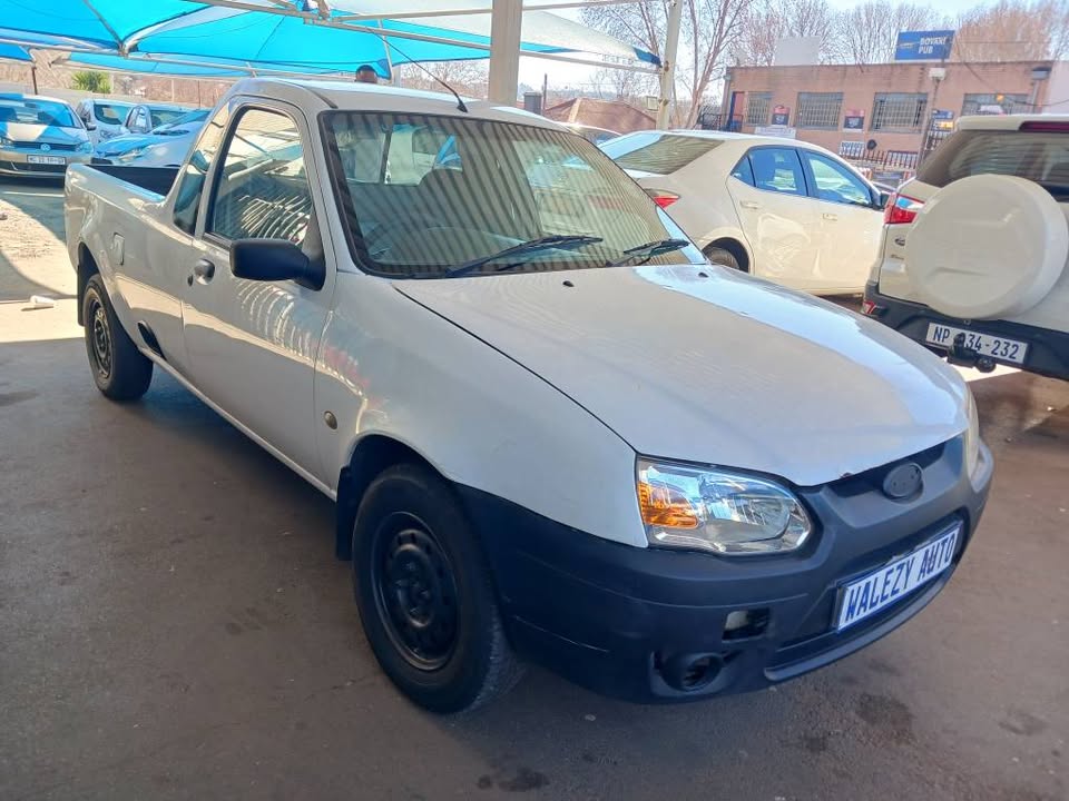 2011 FORD BANTAM 1.3 BAKKIE Transmission: Manual  Mileage: 82000km  Fueltype: Petrol  White