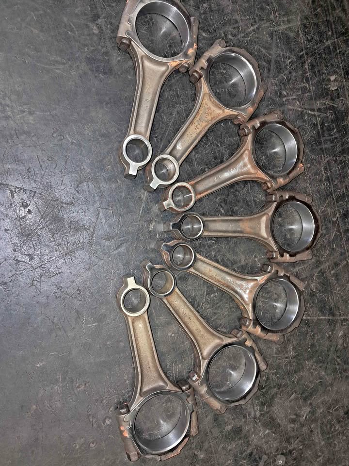Ford 302 Connecting rods