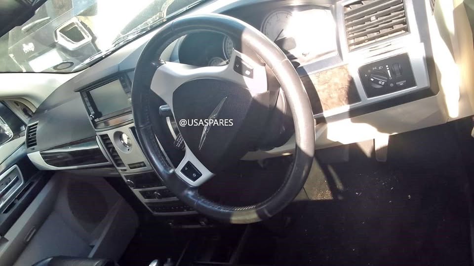2012 Chrysler Grand Voyager 2.8 Used Dashboard For Sale - Private Seller
