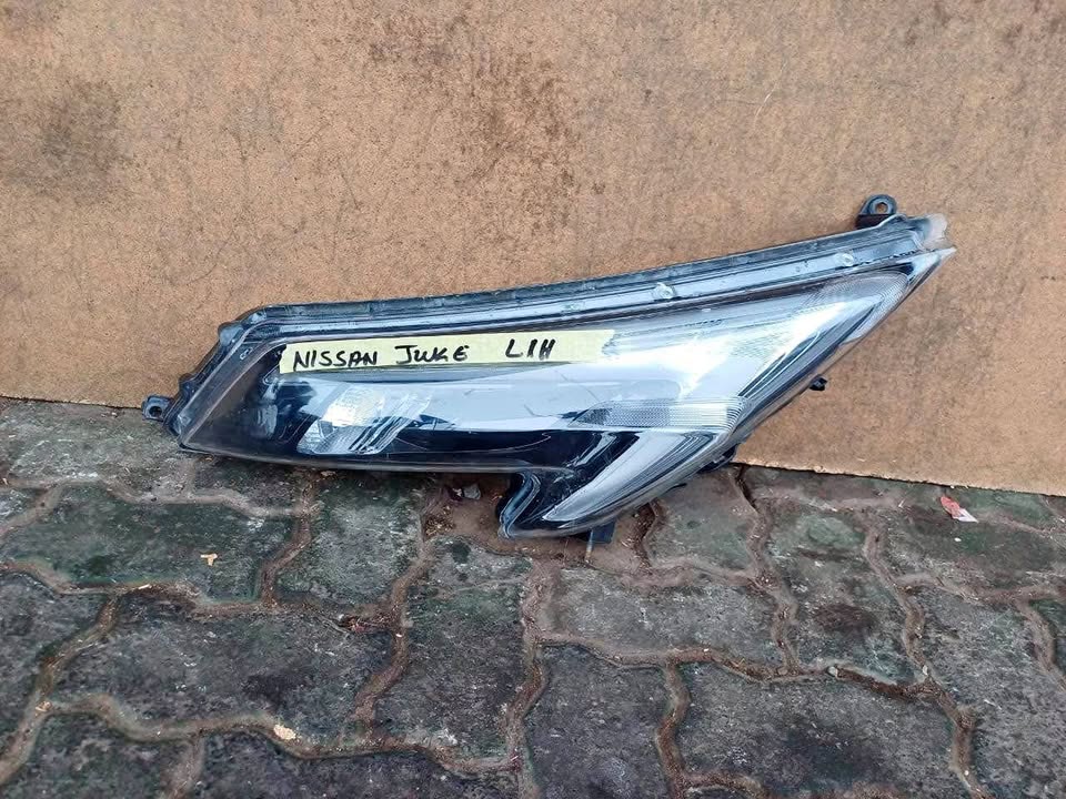 Nissan Juke headlight - Private Seller Nissan Juke headlight - Private Seller