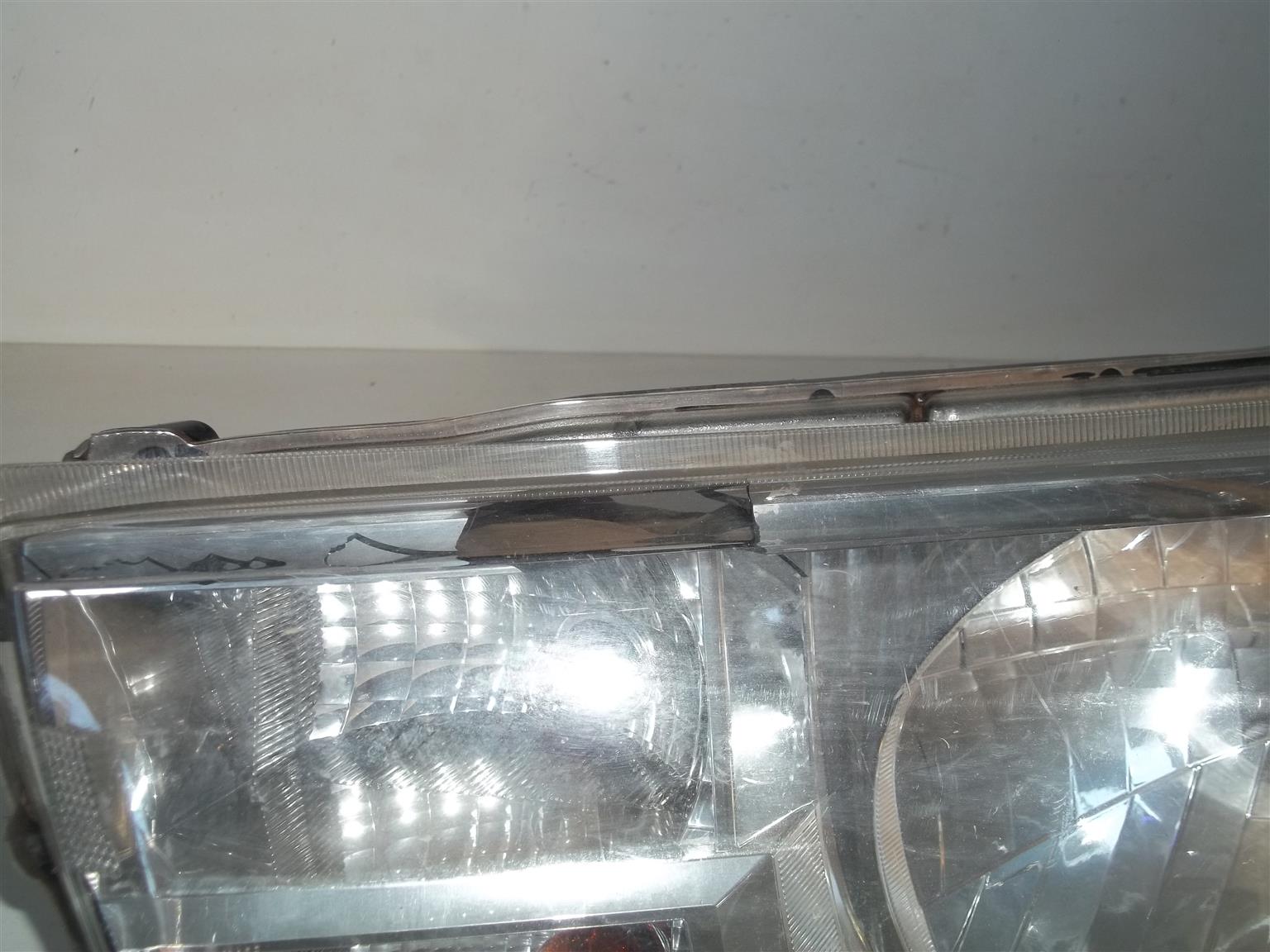 Toyota Hilux GD6 '16-'20 left headlight - Private Seller Toyota Hilux GD6 '16-'20 left headlight - Private Seller