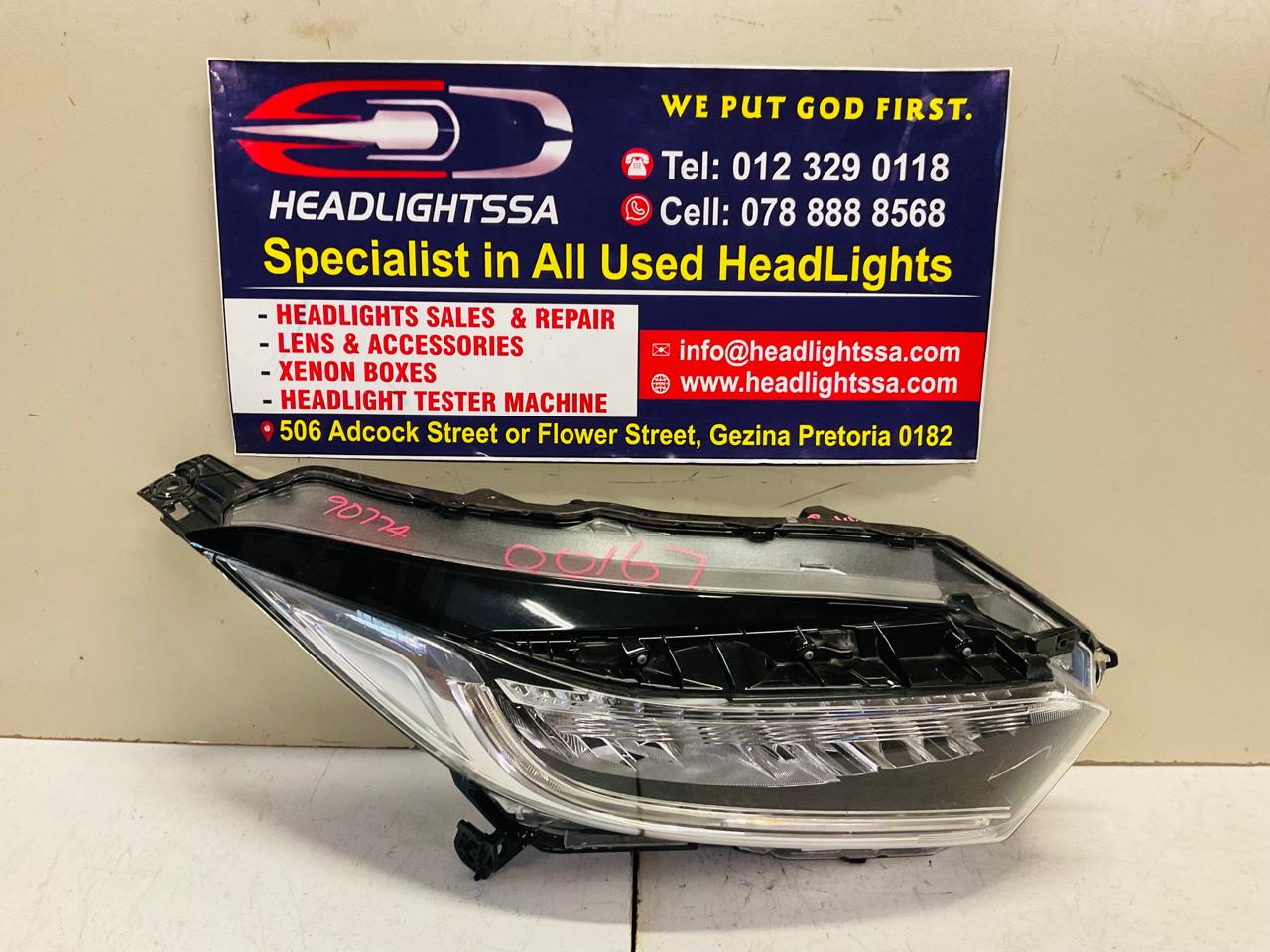 Honda BR-V right side Full LED dynamic headlight - Private Seller Honda BR-V right side Full LED dynamic headlight - Private Seller