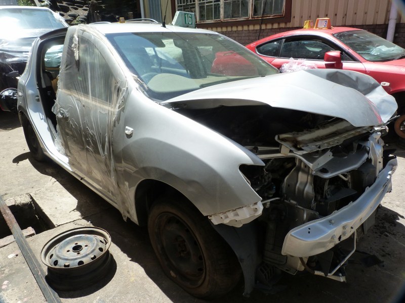 Renault Sandero 900T Manual - 2018 SPARESBOYZ STRIPPING FOR SPARES - Private Seller