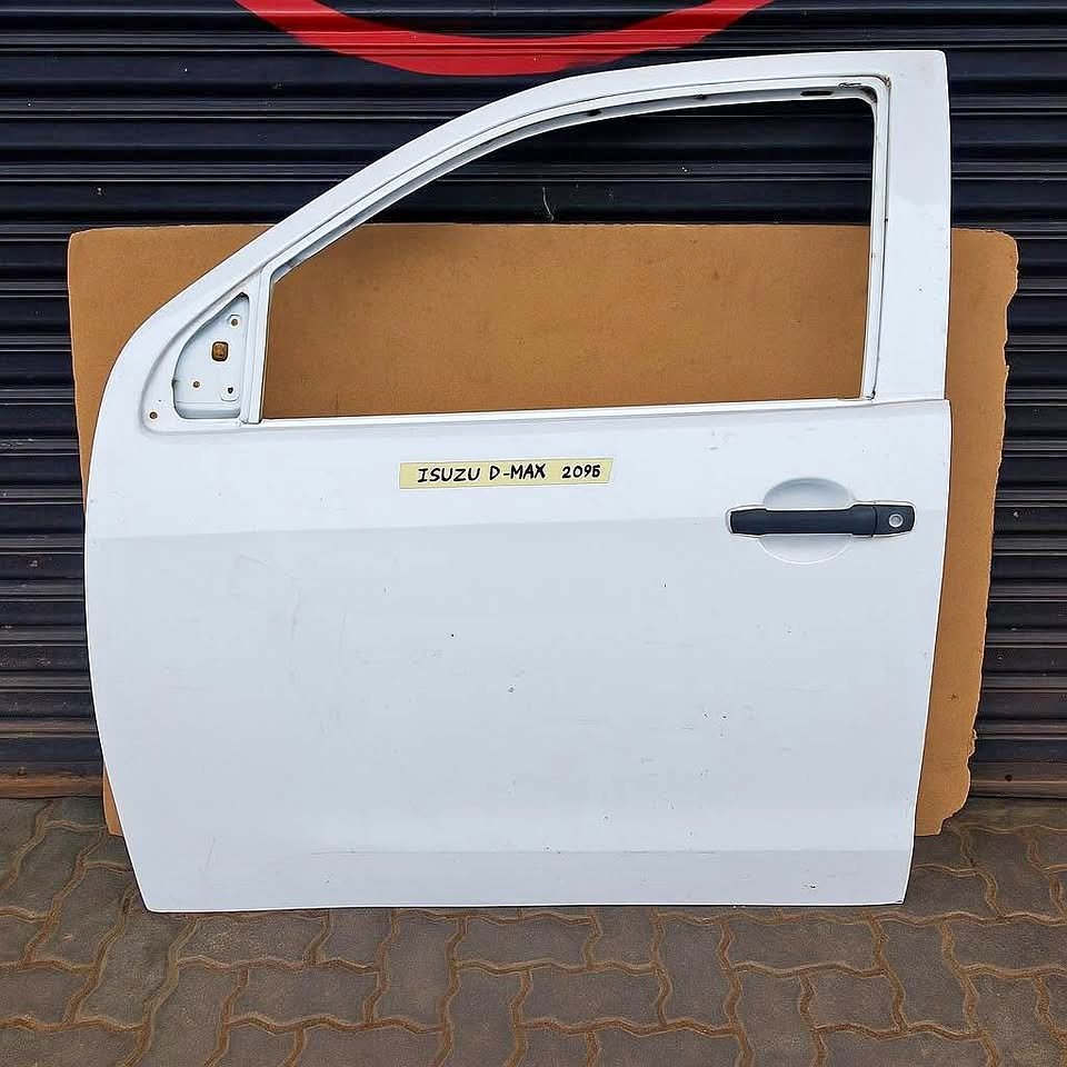 Isuzu D-max 2016-2023 car door