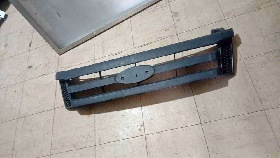 Ford ranger t6 grill - Private Seller Ford ranger t6 grill - Private Seller