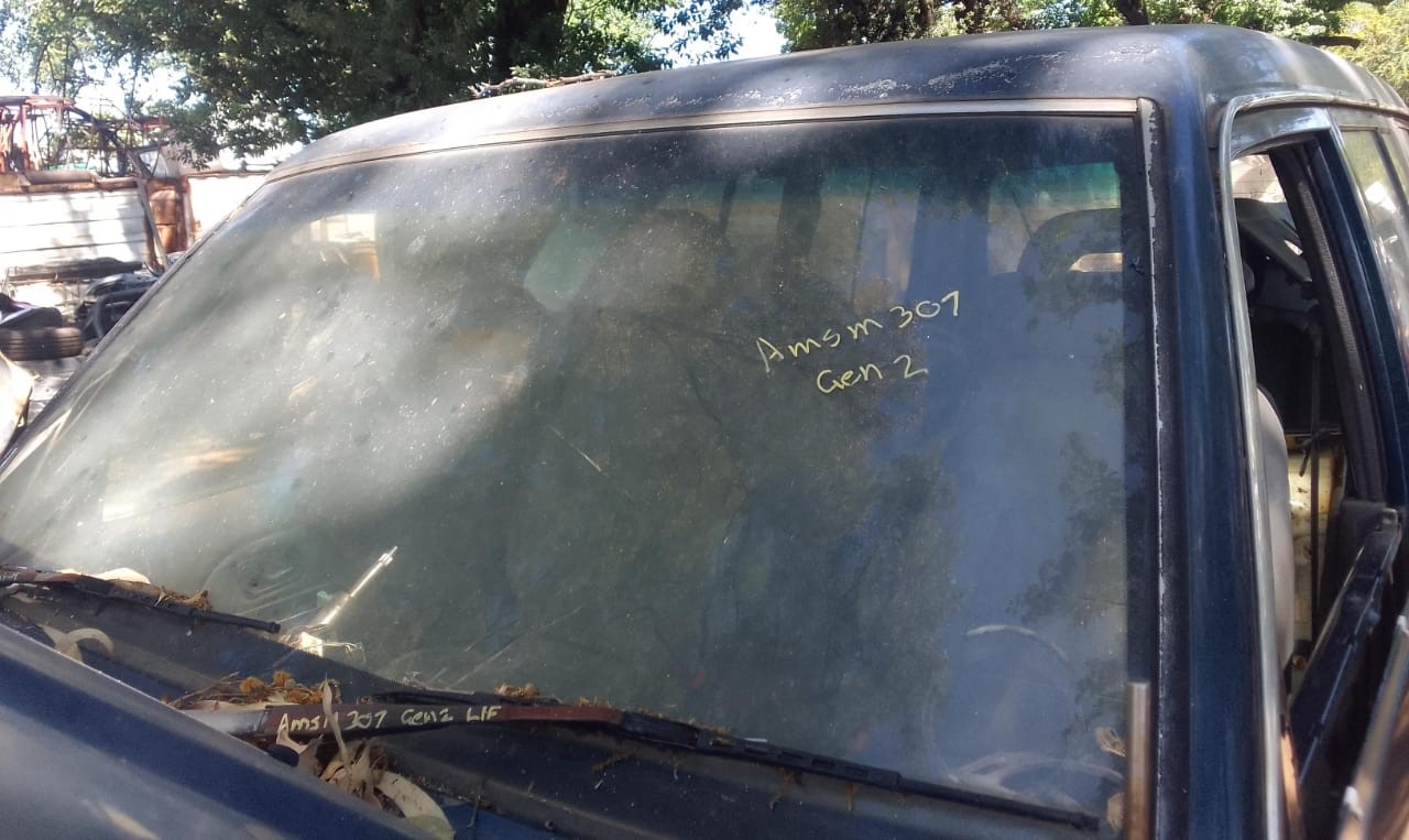 Used Mitsubishi Pajero Gen 2 Front Windshield for sale - Private Seller Used Mitsubishi Pajero Gen 2 Front Windshield for sale - Private Seller