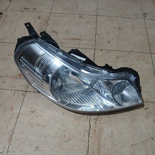Suzuki sx4 headlight - Private Seller Suzuki sx4 headlight - Private Seller