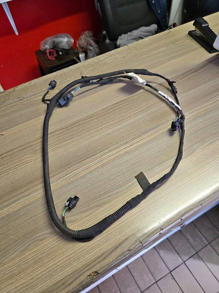 2015 PORSCHE CAYENNE REAR PARKING SENSOR W/ HARNESS - Private Seller 2015 PORSCHE CAYENNE REAR PARKING SENSOR W/ HARNESS - Private Seller