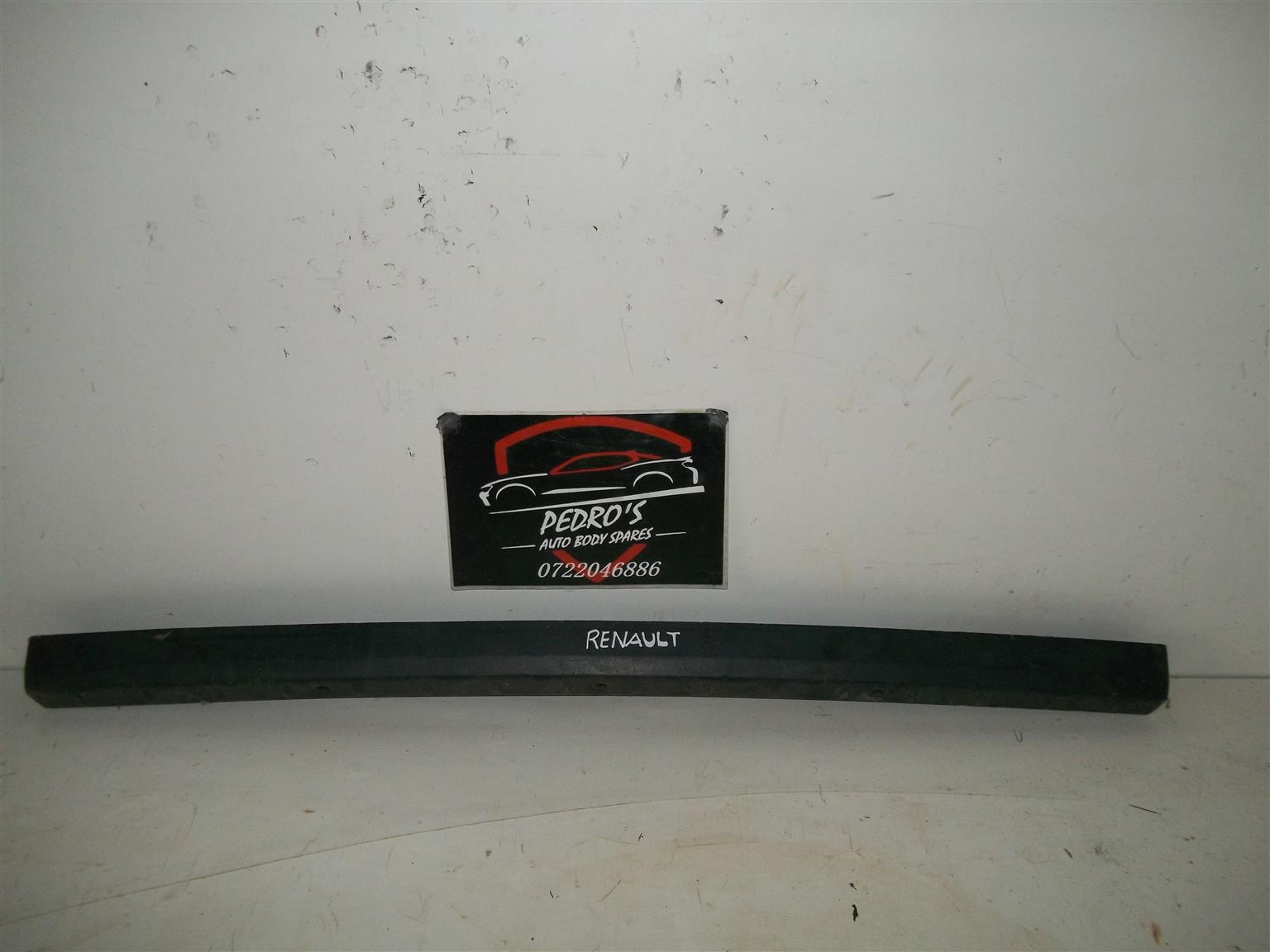 Renault rear bumper stiffener - Private Seller Renault rear bumper stiffener - Private Seller