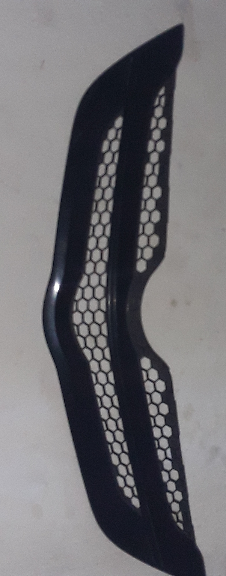 2007 Toyota Yaris Sedan Main Front Grill - Private Seller 2007 Toyota Yaris Sedan Main Front Grill - Private Seller