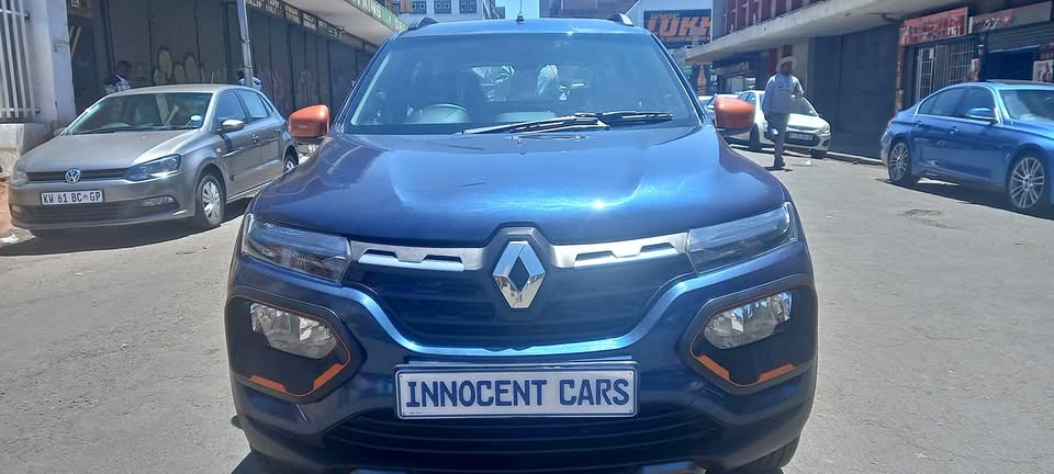 USED 2022 RENAULT KWID 1.0 CLIMBER, PETROL, BLUE COLOR, MILEAGE 28000KM USED 2022 RENAULT KWID 1.0 CLIMBER, PETROL, BLUE COLOR, MILEAGE 28000KM