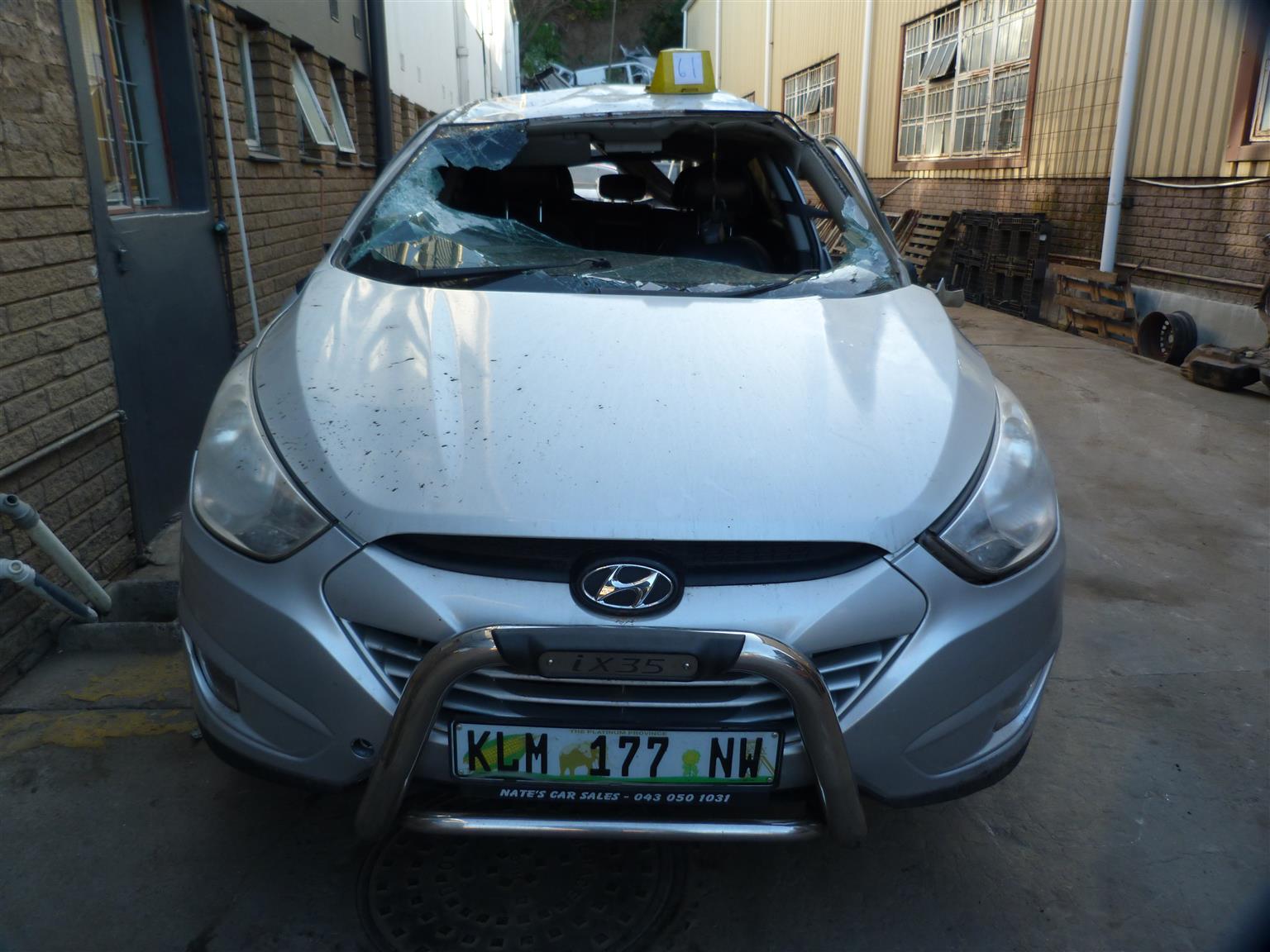 Hyundai IX354 2.0 Petrol Manual - 2011 - Private Seller Hyundai IX354 2.0 Petrol Manual - 2011 - Private Seller