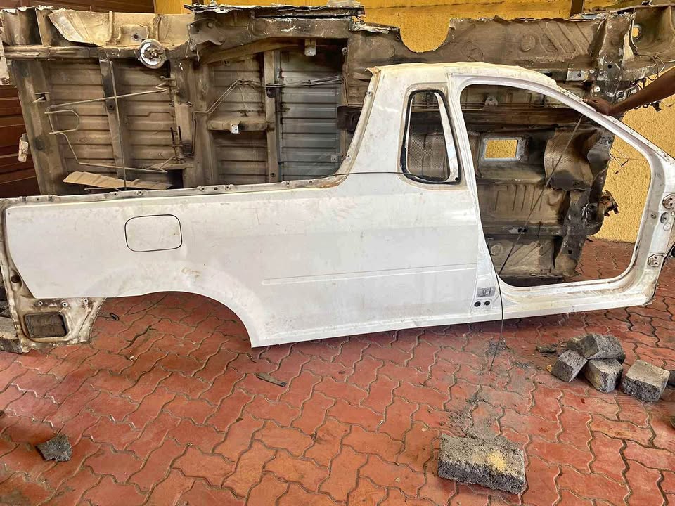 Nissan np200 right (driver ) section - Private Seller Nissan np200 right (driver ) section - Private Seller