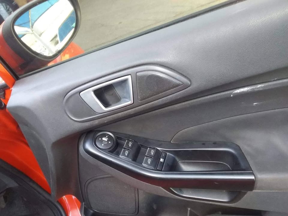 2013 Ford fiesta hatchback manual 2013