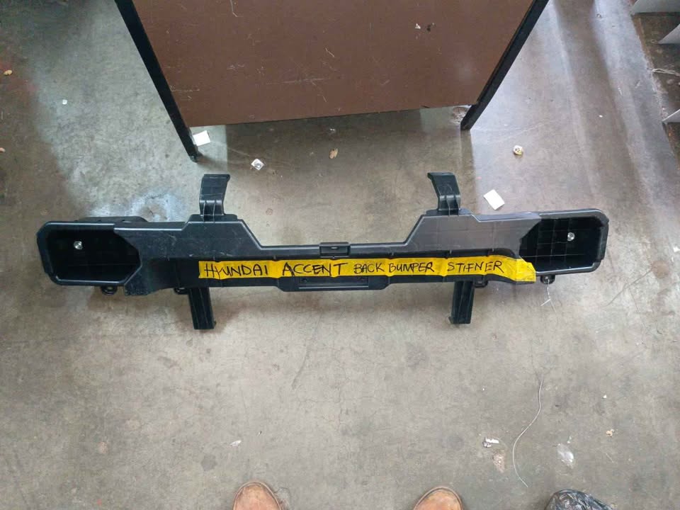 HYUNDAI ACCENT BACK BUMPER STIFFNER - Private Seller HYUNDAI ACCENT BACK BUMPER STIFFNER - Private Seller