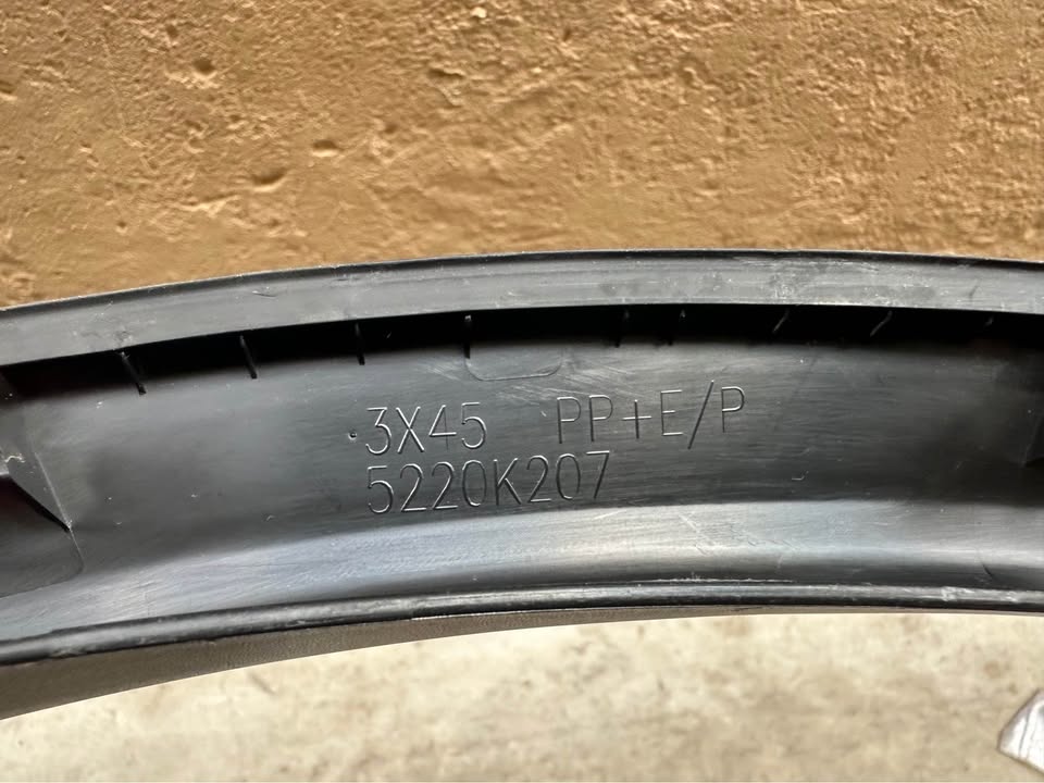 Mitsubishi Front Left Wheel Arch Molding 5220K207 Outlander Sport 11-18 - Private Seller Mitsubishi Front Left Wheel Arch Molding 5220K207 Outlander Sport 11-18 - Private Seller