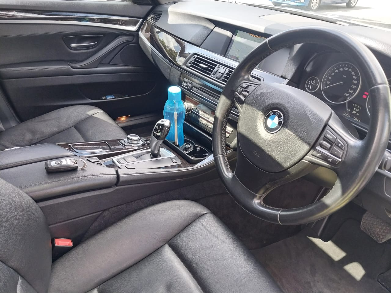 AUTOMATIC 2011 BMW 520d, F10, EXCLUSIVE PACK, with SUNROOF.