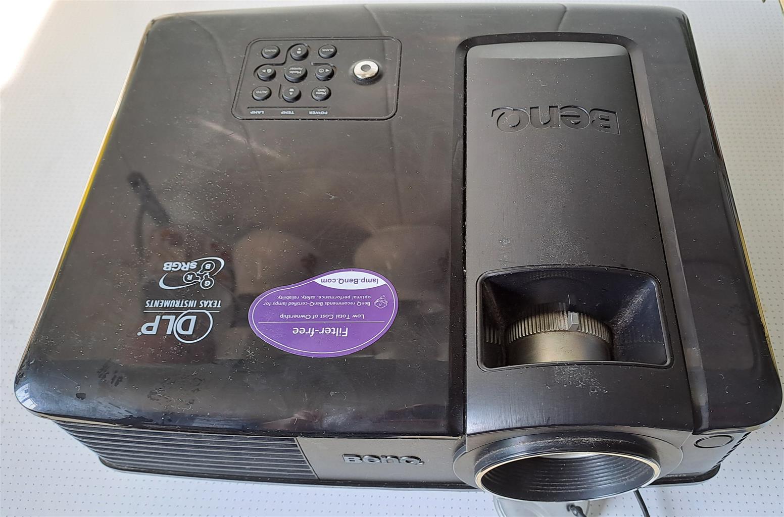 Digital Projector Benq Mp515 . Good for presentations. Can be connected to 2 Digital Projector Benq Mp515 . Good for presentations. Can be connected to 2
