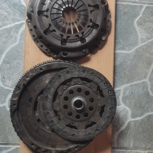 S40 2.4L manual clutch kit - Private Seller S40 2.4L manual clutch kit - Private Seller