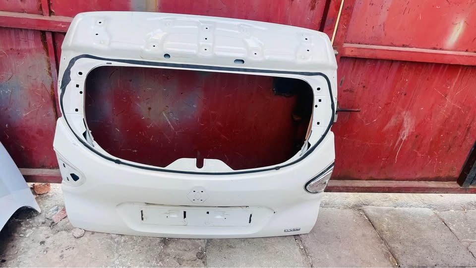 Renault Captur tailgate - Private Seller Renault Captur tailgate - Private Seller