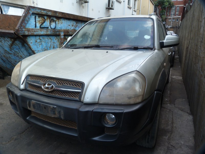 Hyundai Tucson 2.0 GLS Manual Green - 2006 STRIPPING FOR SPARES - Private Seller