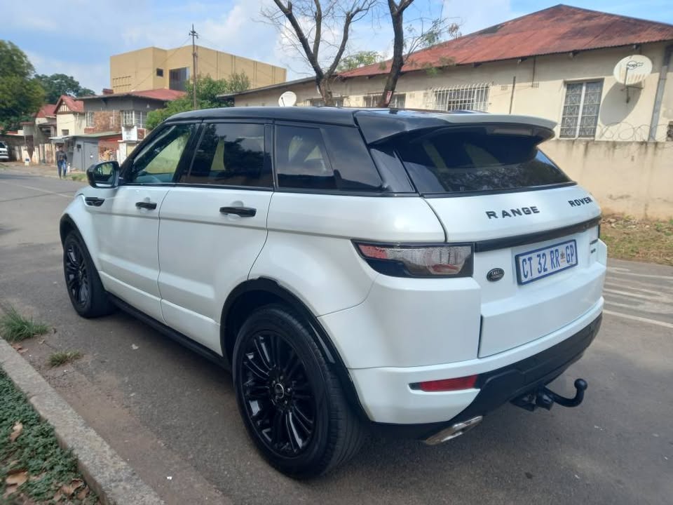 2012 Range Rover Evoque SD4 Automatic, White, 125000kms Reverse Camera, Sensor, Leather seat