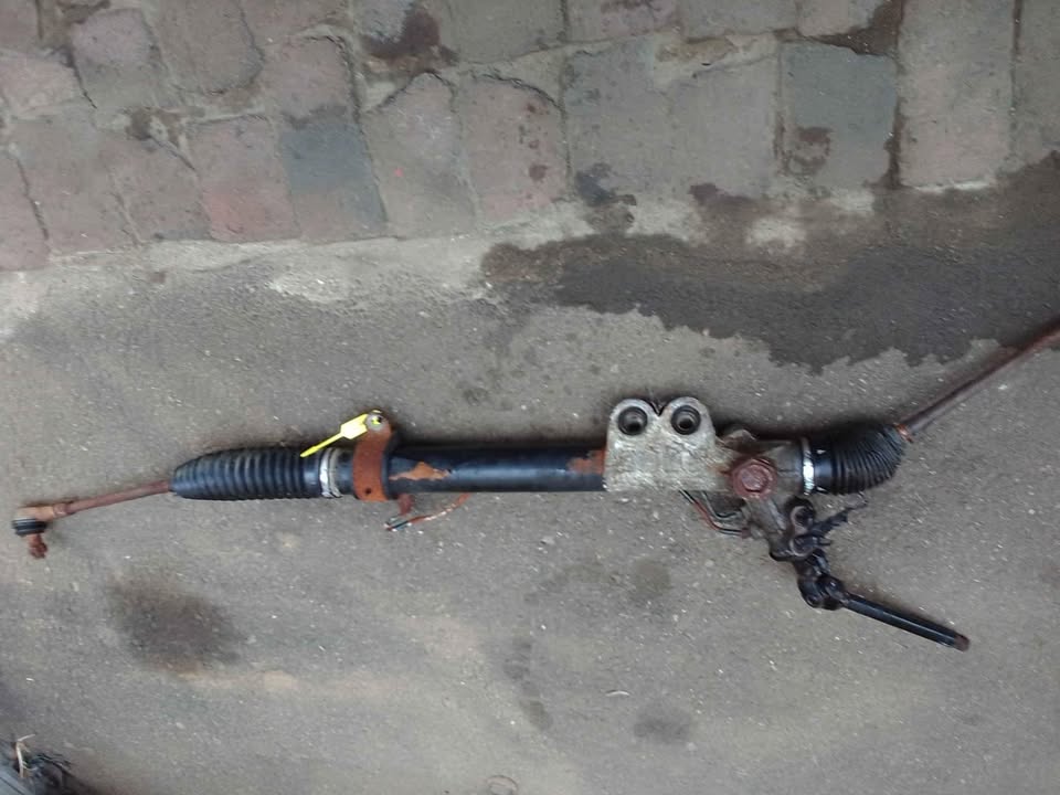 2016 Isuzu KB250 steering rack - Private Seller