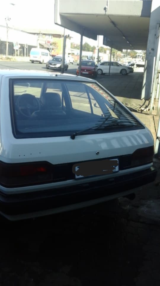 1996 MAZDA 323
