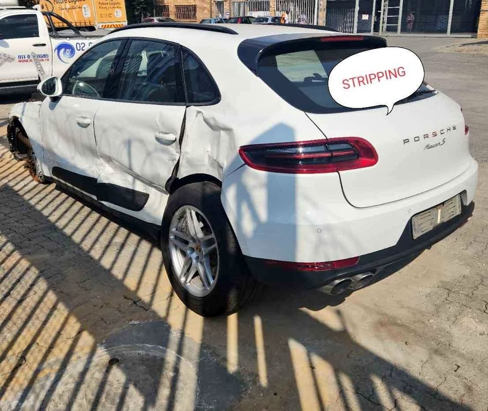 Porsche Macan s stripping parts - Private Seller Porsche Macan s stripping parts - Private Seller