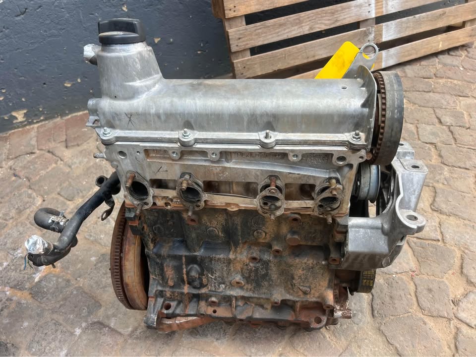 Volkswagen 9N BBX 2.0 Complete Engine For Sale call or whatsapp - Private Seller