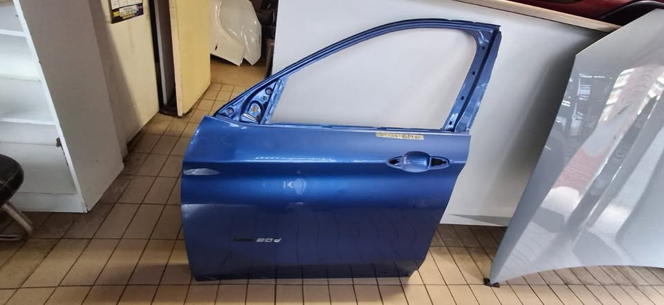 2018 BMW X1 F48 LEFT FRONT PASSENGER DOOR - Private Seller