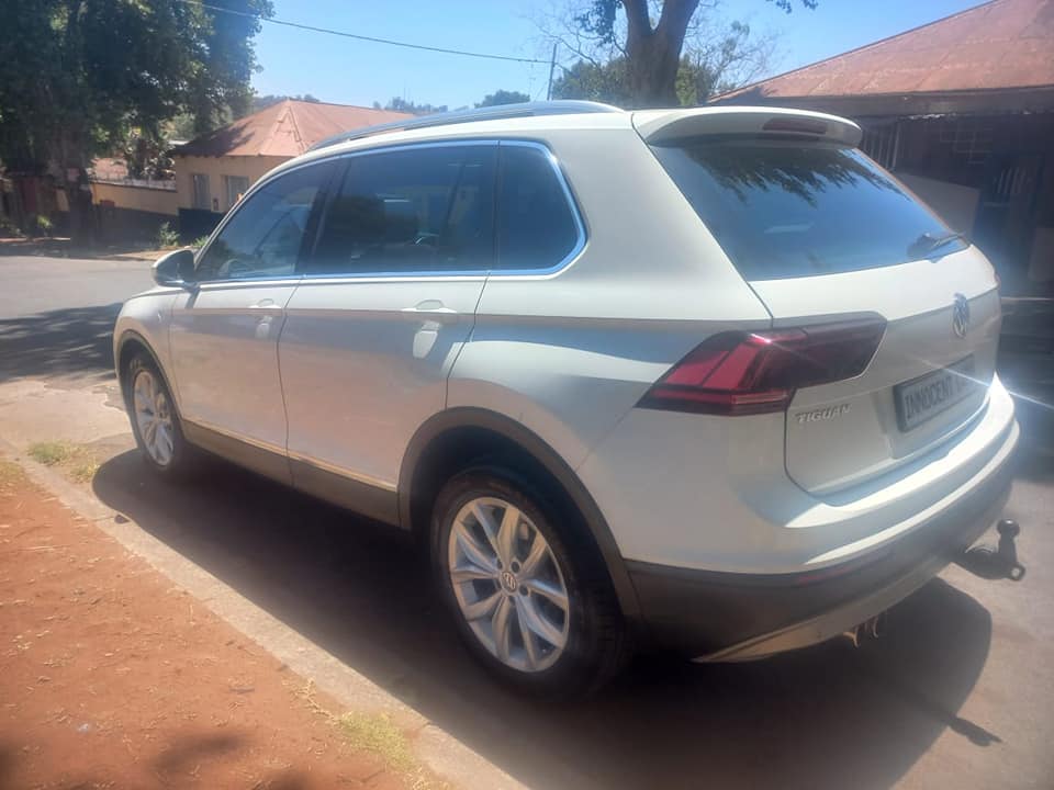 2017 VW TIGUAN SUV 2.0 TSI MOTION PETROL, AUTOMATIC, WHITE COLOR