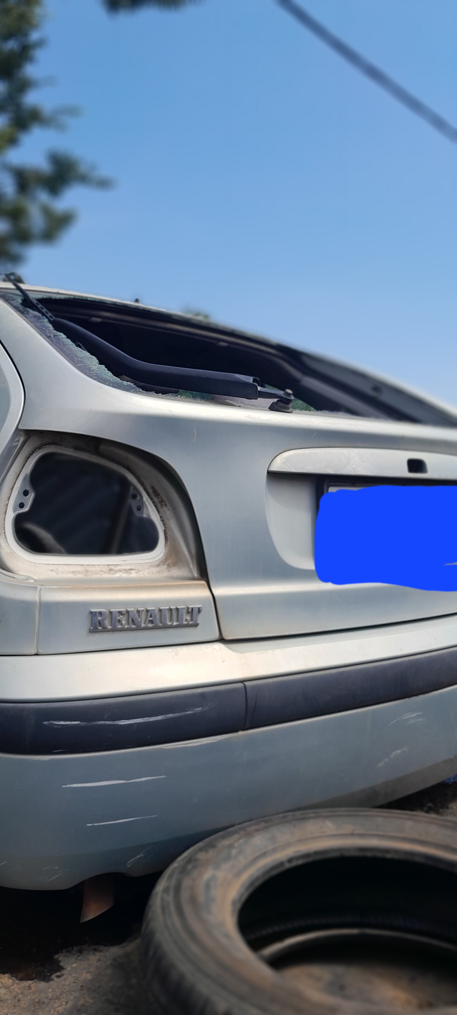renault megane 2003 complete body/ body parts - Private Seller renault megane 2003 complete body/ body parts - Private Seller