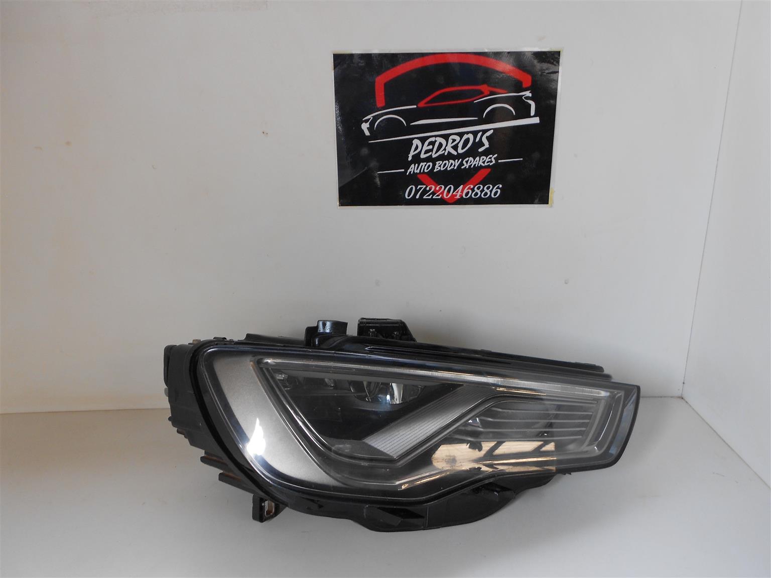 Audi SR3 Headlight - Private Seller Audi SR3 Headlight - Private Seller