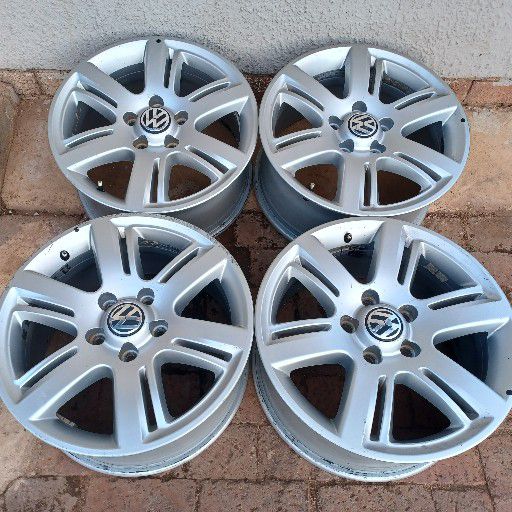 OEM Amarok rim
