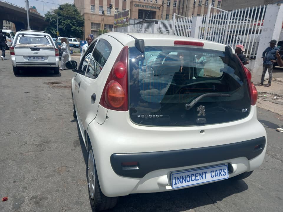 2014 PEUGEOT 107 1.0 PETROL, MANUAL, WHITE COLOR, HATCHBACK, 100000KM