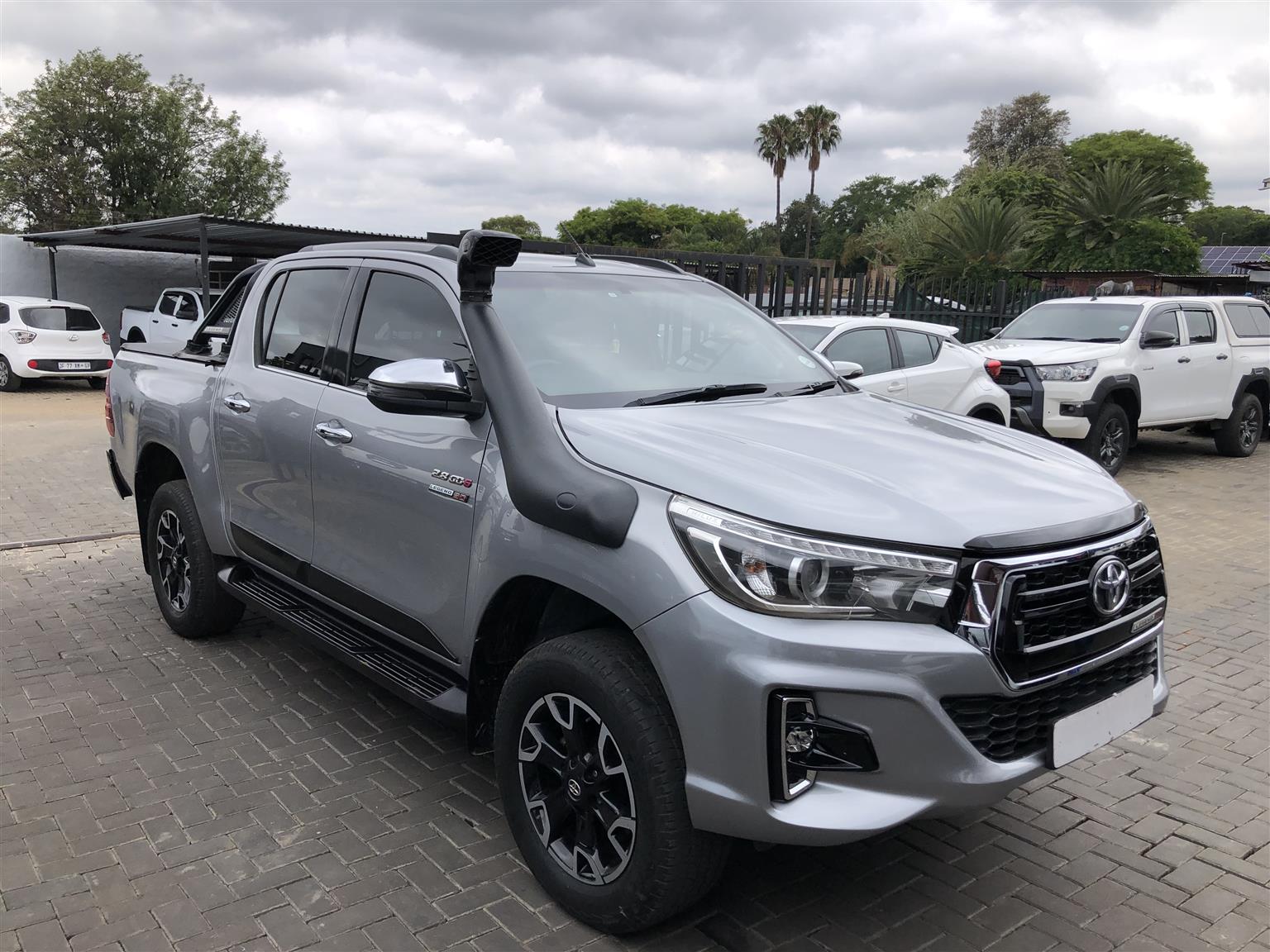Used 2019 Toyota Hilux 2.8GD-6 double cab 4x4 Legend manual - Private Seller Used 2019 Toyota Hilux 2.8GD-6 double cab 4x4 Legend manual - Private Seller