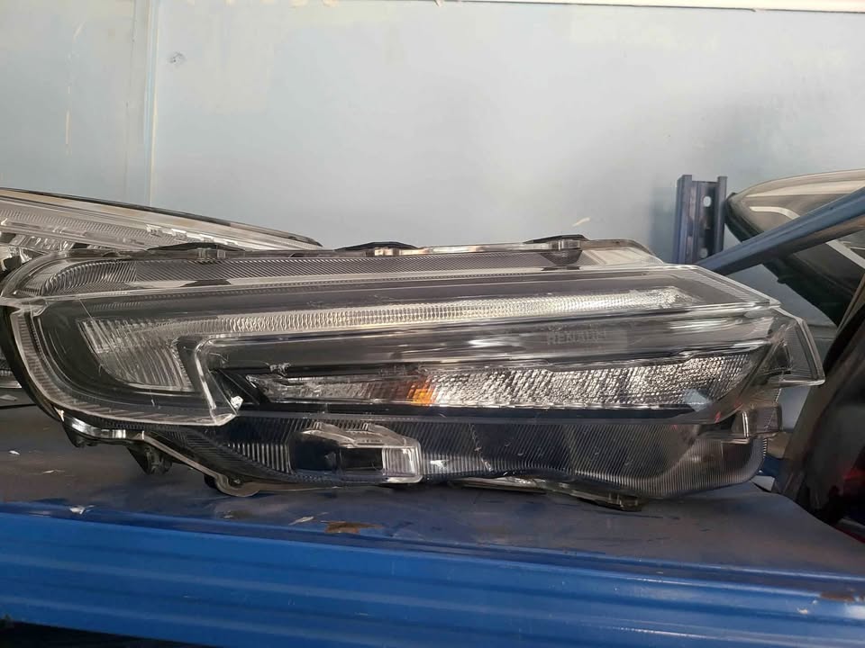 Renault Kiger Right headlight for sale - Private Seller