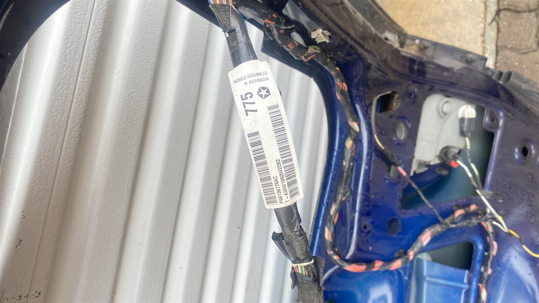 2013 Jeep Grand Cherokee tailgate with Spoiler, brake light including wiring - Private Seller