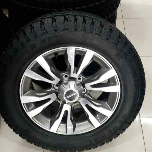 Isuzu silver rims and tyres