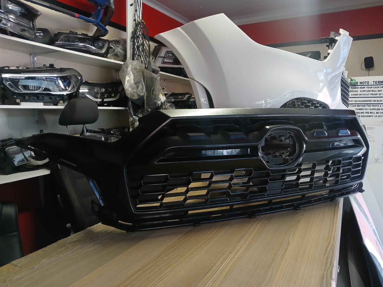 2025 TOYOTA COROLLA CROSS GR MAIN GRILL FOR SALE - Private Seller 2025 TOYOTA COROLLA CROSS GR MAIN GRILL FOR SALE - Private Seller