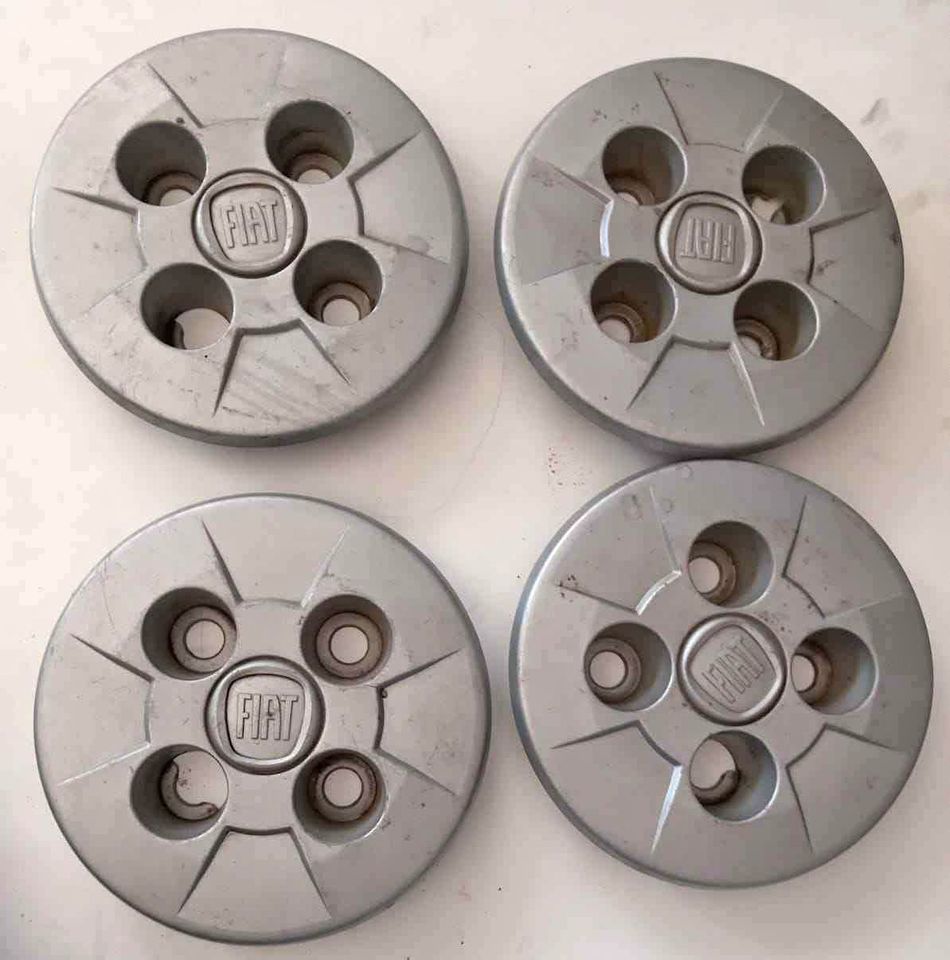 Fiat centre caps - Private Seller Fiat centre caps - Private Seller
