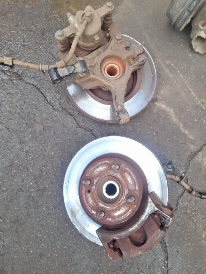 FORD FIESTA FRONT HUBS AVAILABLE - Private Seller FORD FIESTA FRONT HUBS AVAILABLE - Private Seller
