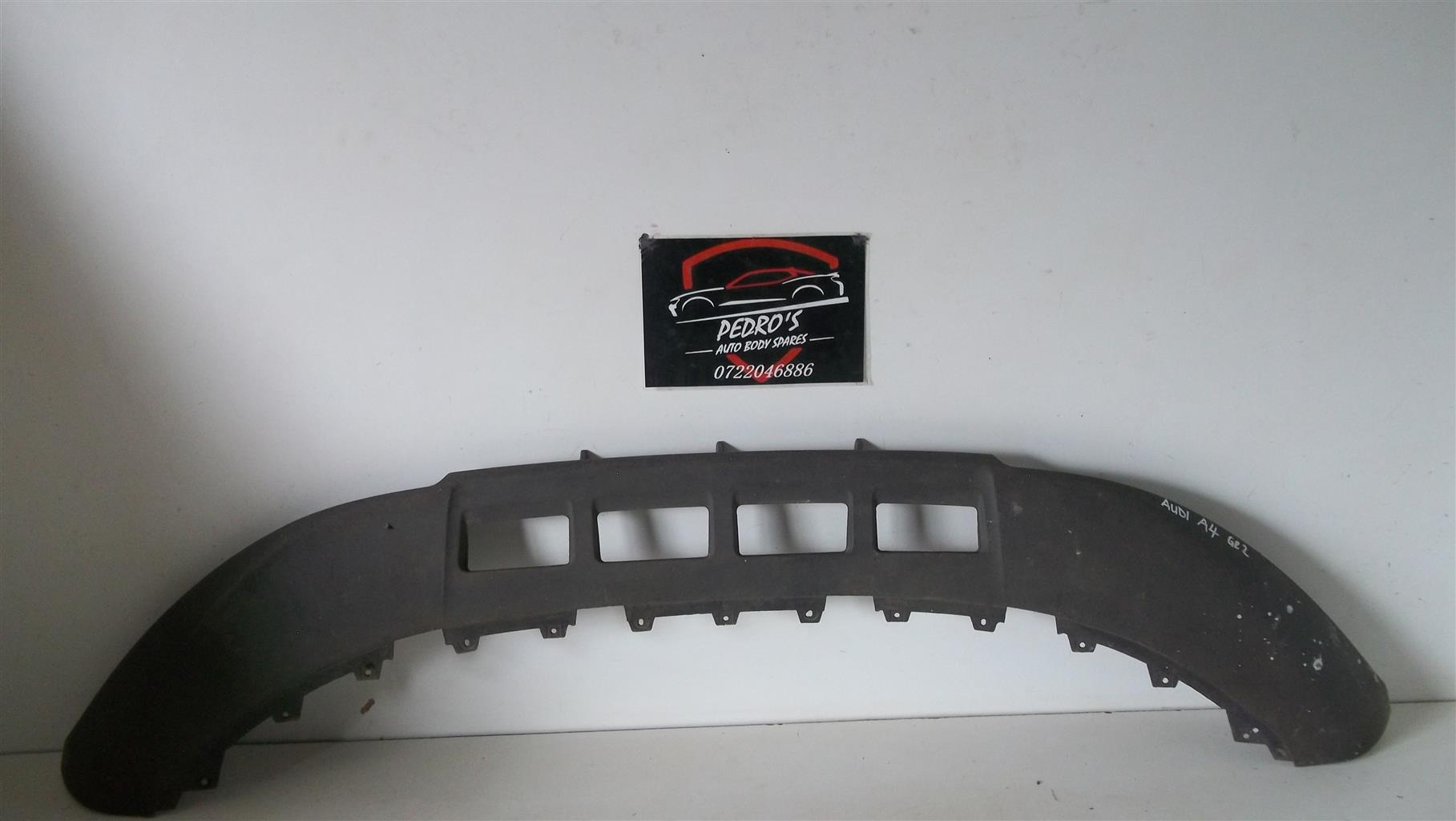 Audi Q5 front bumper lower centre spoiler - Private Seller Audi Q5 front bumper lower centre spoiler - Private Seller