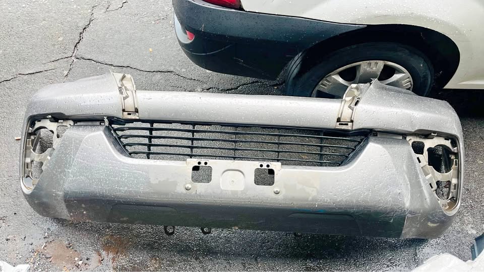Toyota Fortuner GD6 bumper - Private Seller Toyota Fortuner GD6 bumper - Private Seller