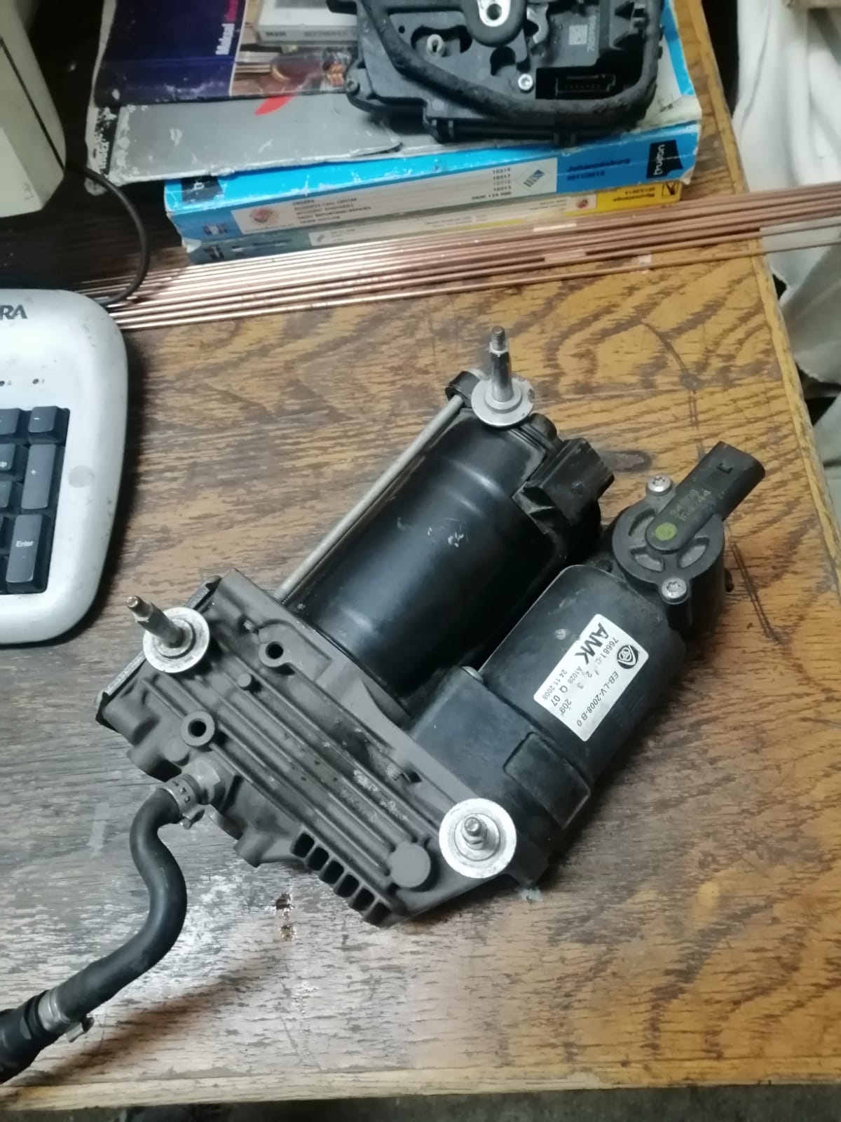 BMW E70/E71 M X5/M X6 OEM AMK Air Suspension Compressor Pump - Private Seller BMW E70/E71 M X5/M X6 OEM AMK Air Suspension Compressor Pump - Private Seller