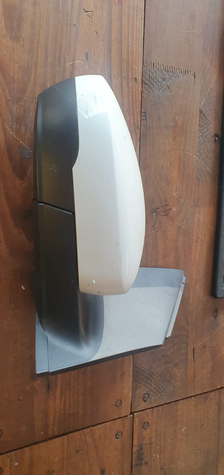 Vw polo vivo right side manual door mirror - Private Seller