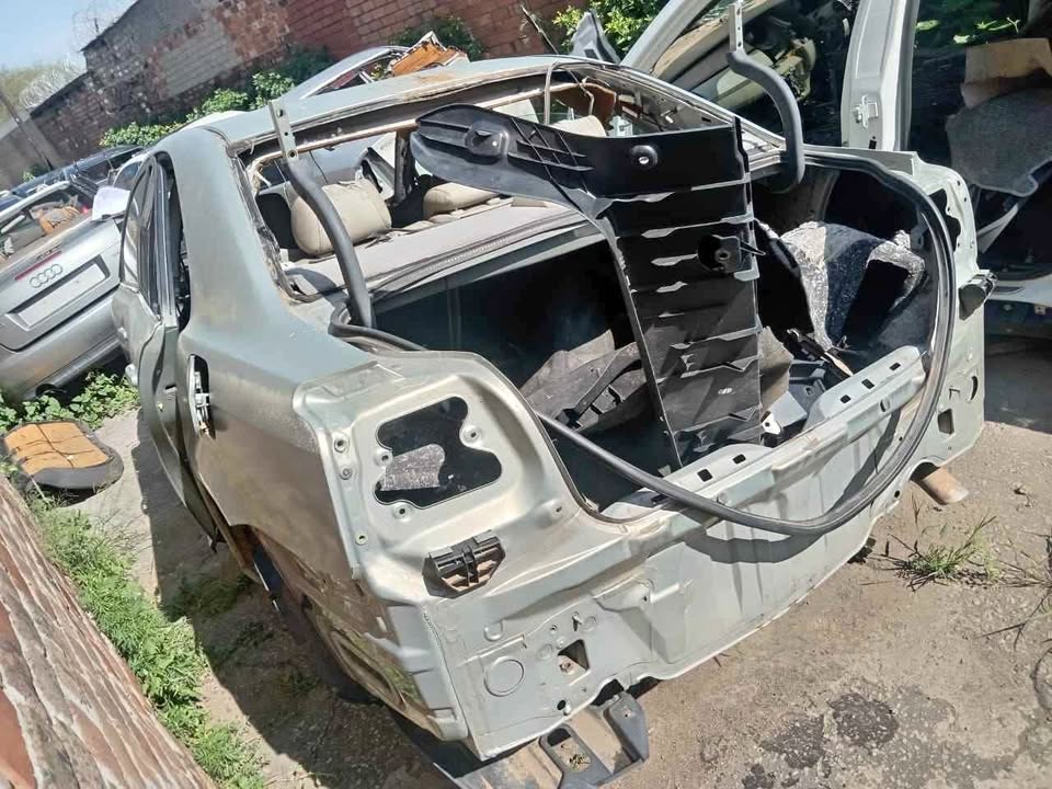 Toyota Avensis 2.2d Stripping For Spares JJ's Automotive Supplies