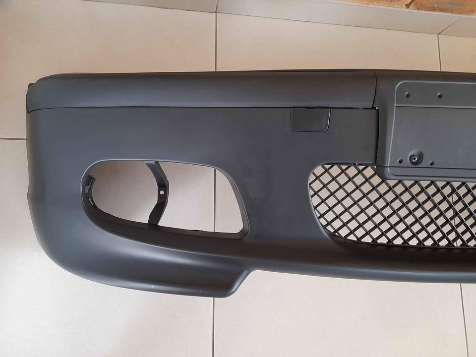 BMW E46 INDIVIDUAL BRAND NEW PLASTIC FRONT BUMPERS FORSALE