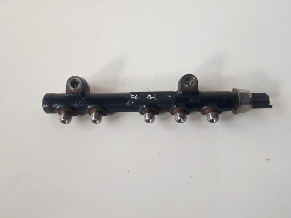 1.6L Ford Fiesta 2009-2017 Injector Rail - Private Seller 1.6L Ford Fiesta 2009-2017 Injector Rail - Private Seller